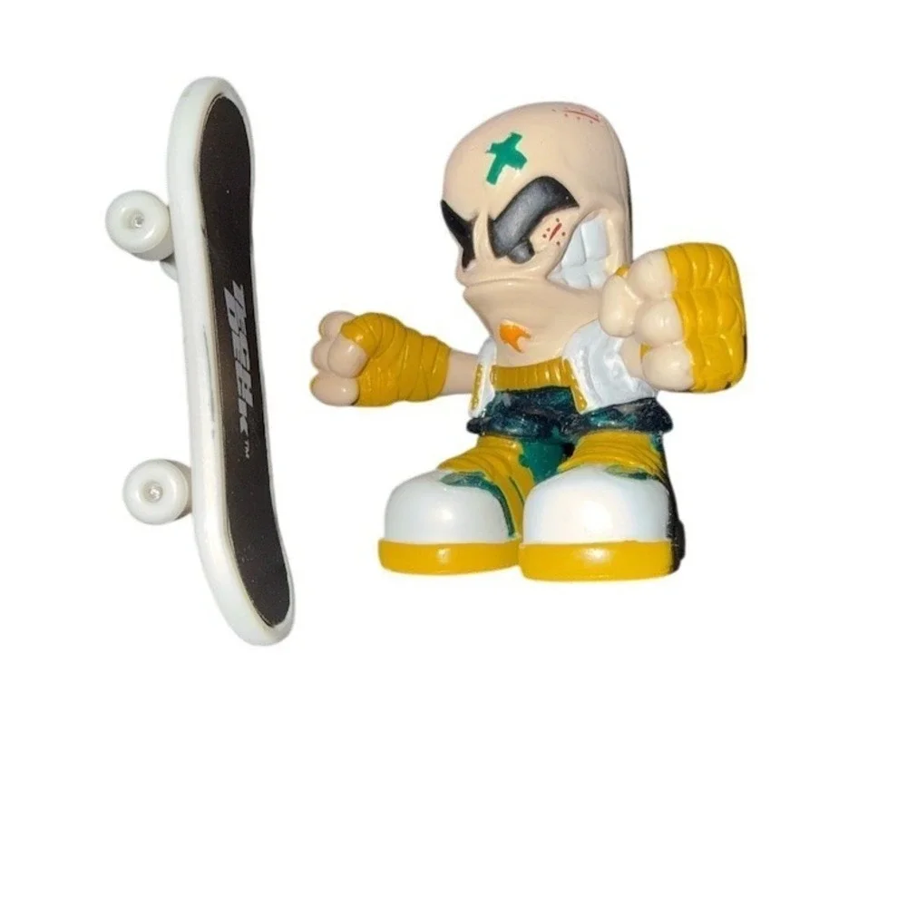 Tech Deck‎ Dudes Skater Figure w/ Fingerboard White Green Yellow Set vintage